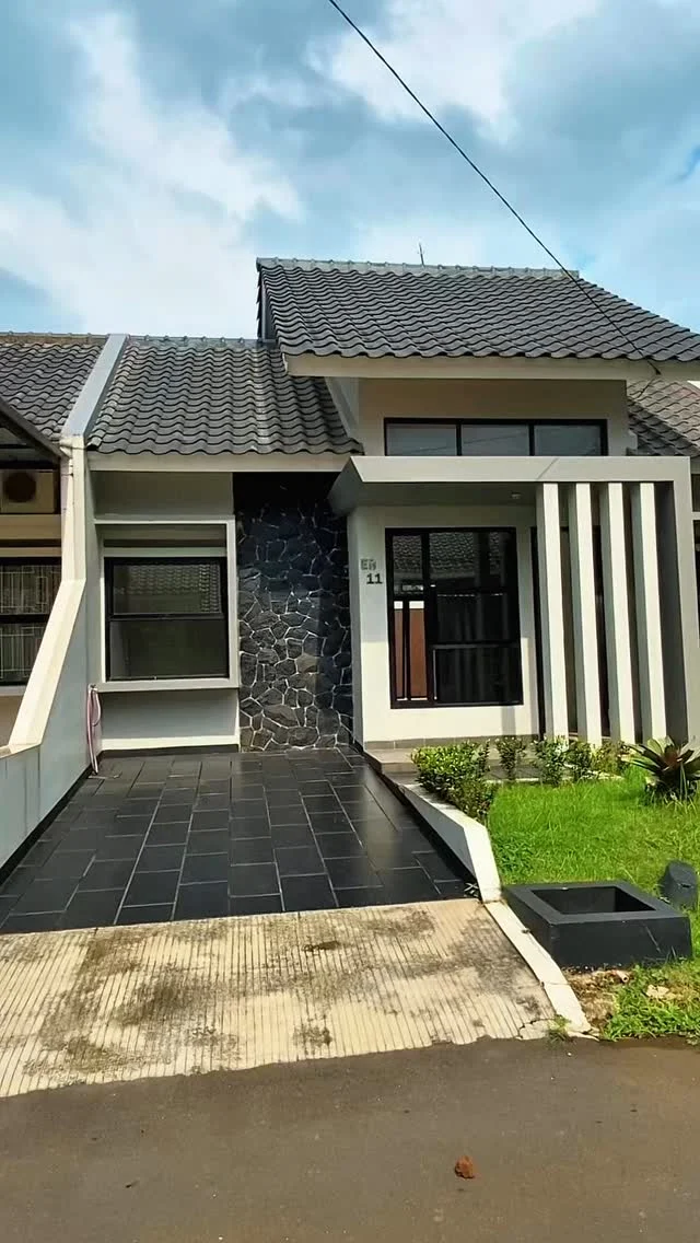 Instagram post from mutiara_sentul. This post is in position 12.